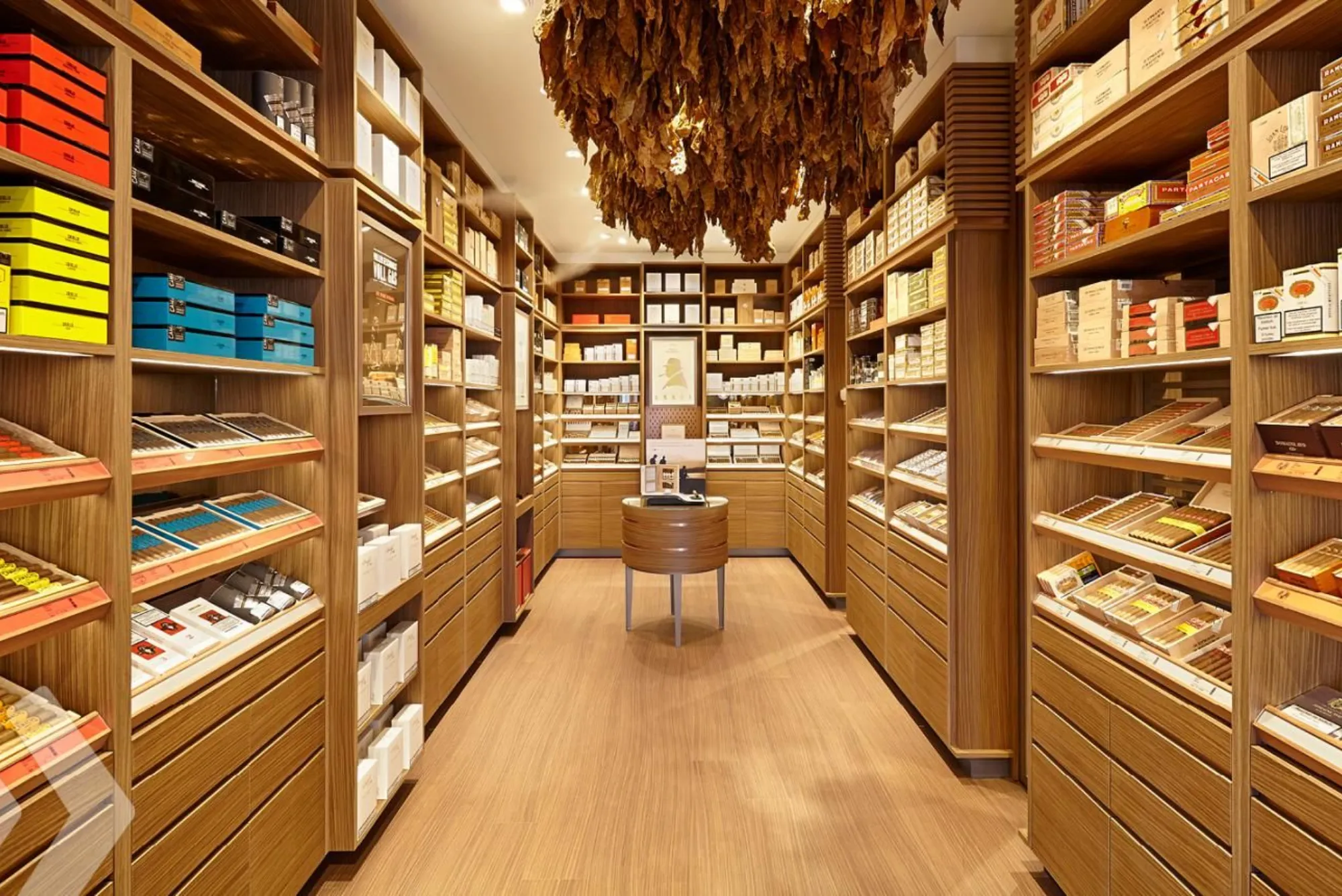 Cigar, Cigarette Companies In Dubai