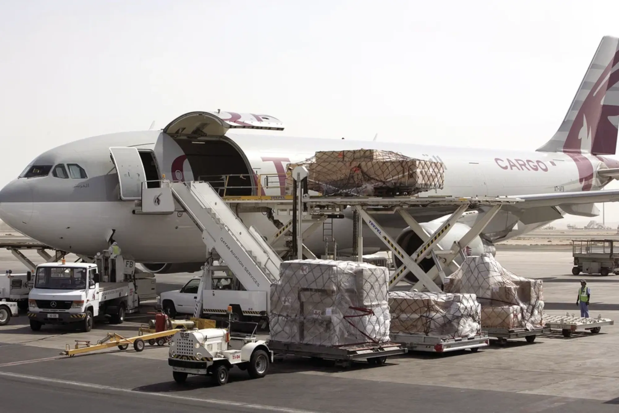 lbc air cargo rates from Dubai to Philippines