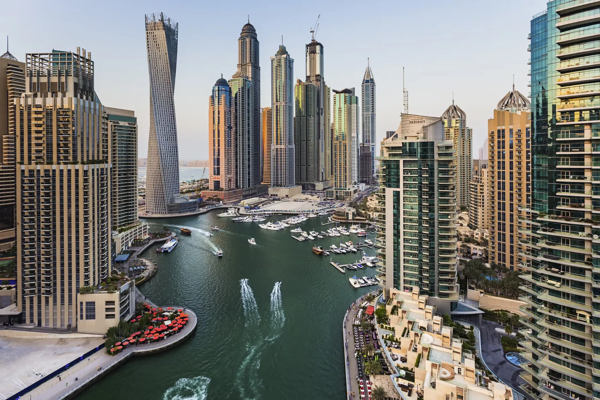 What are 3 interesting facts about Dubai