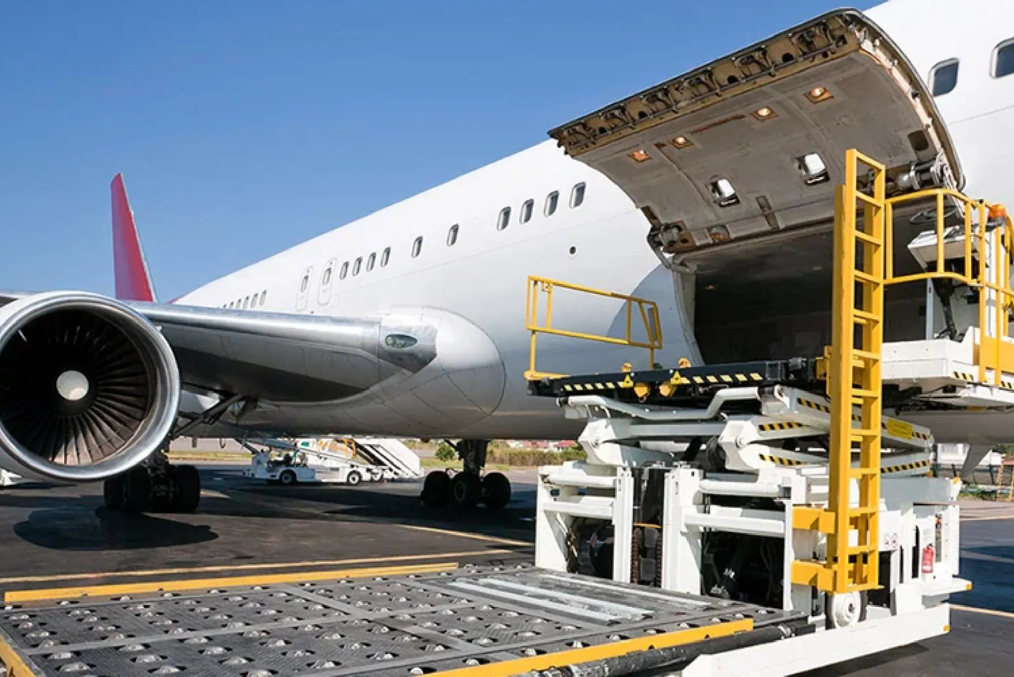 Comprehensive Overview of Cargo Services in Ajman