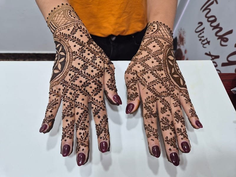 MUKTA BEAUTY SALOON ( Discovery Gardens)