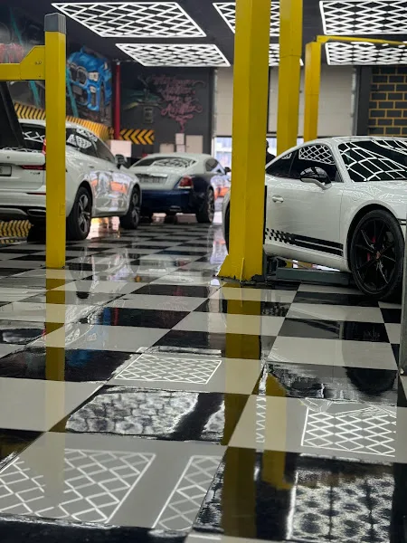 Auto Whiz Garage