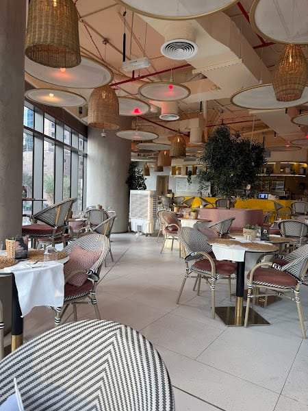 Ritzi Italian Restaurant Dubai Marina