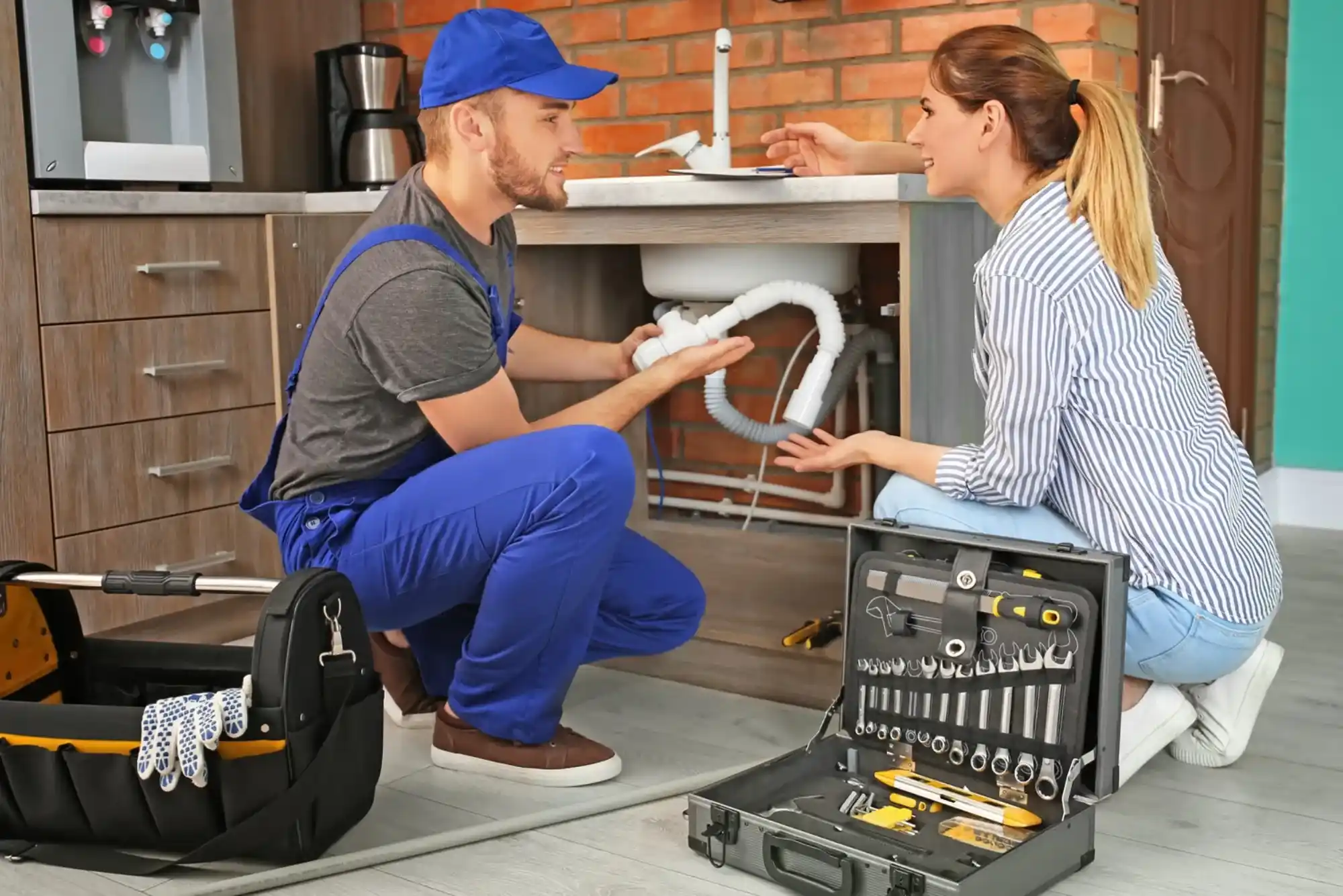 7 Common Home Fixes a Handyman in Dubai Can Handle Quickly