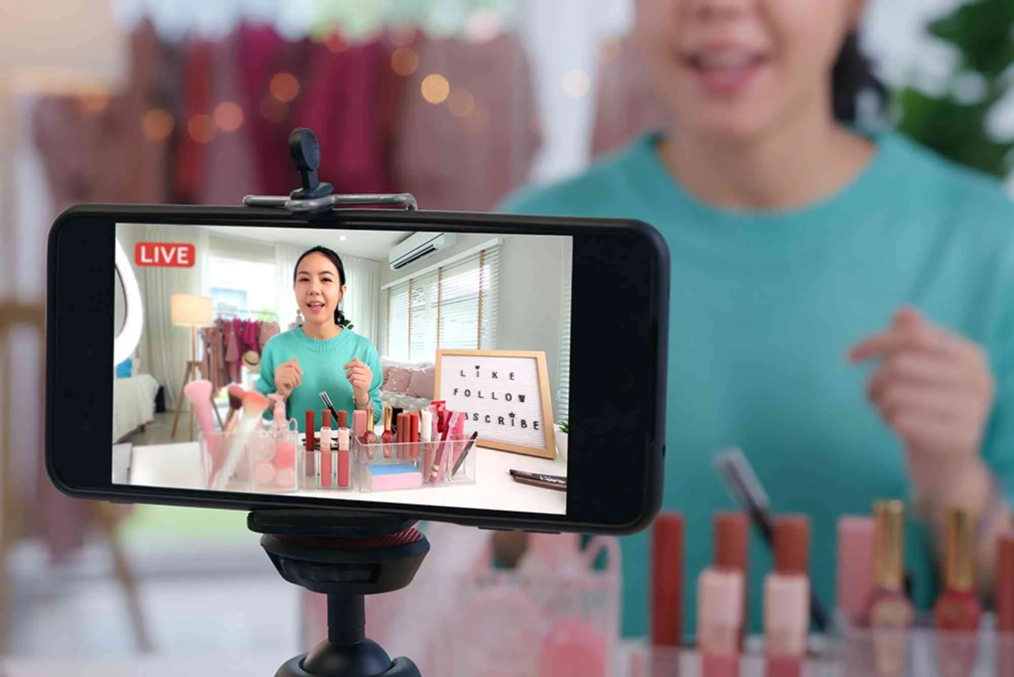 Live Commerce Event Drives Record Sales for Entertainment Brands