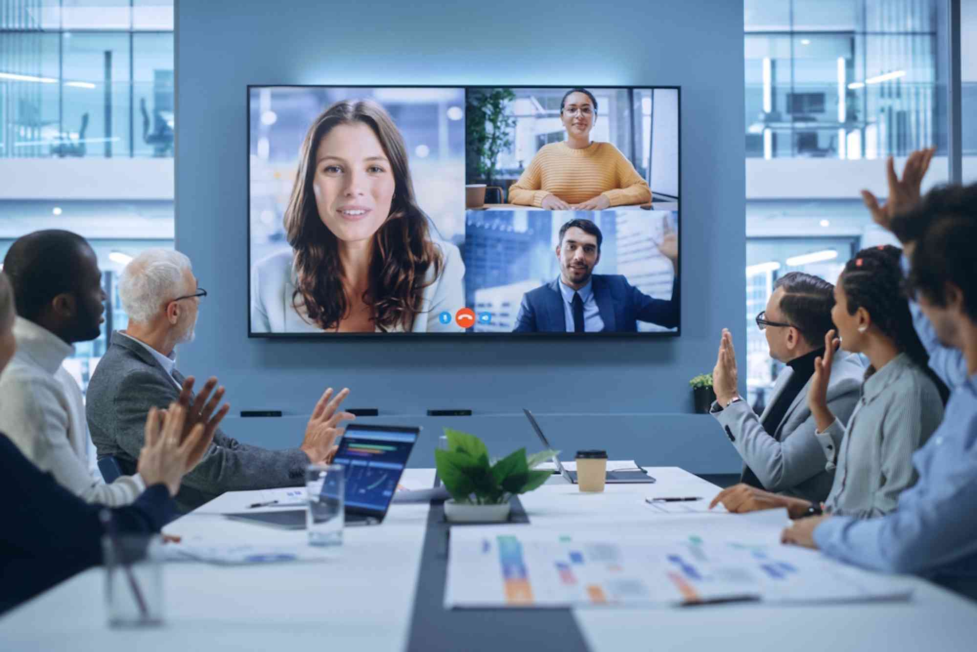 Office Market Shifts: Hybrid Work Spurs Flexible Office-as-a-Service Deals