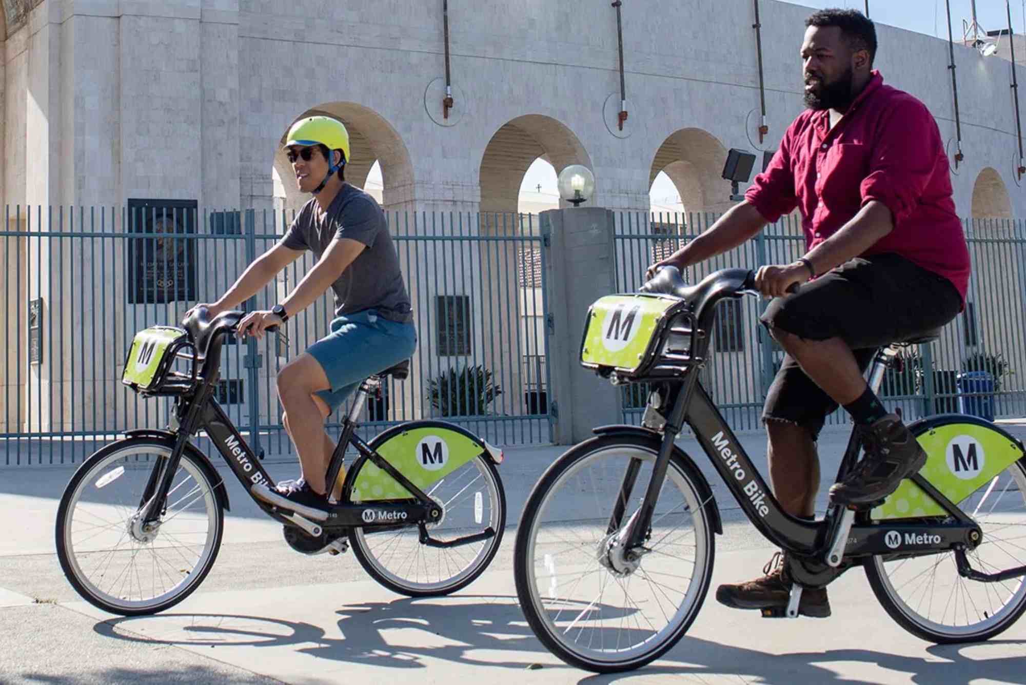 Regional Shuttle Network Integrates With City Bike-Sharing for Last-Mile Travel